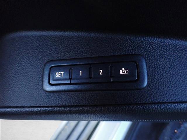 Used 2015 Chevrolet Suburban LT w/ Luxury Package image 18