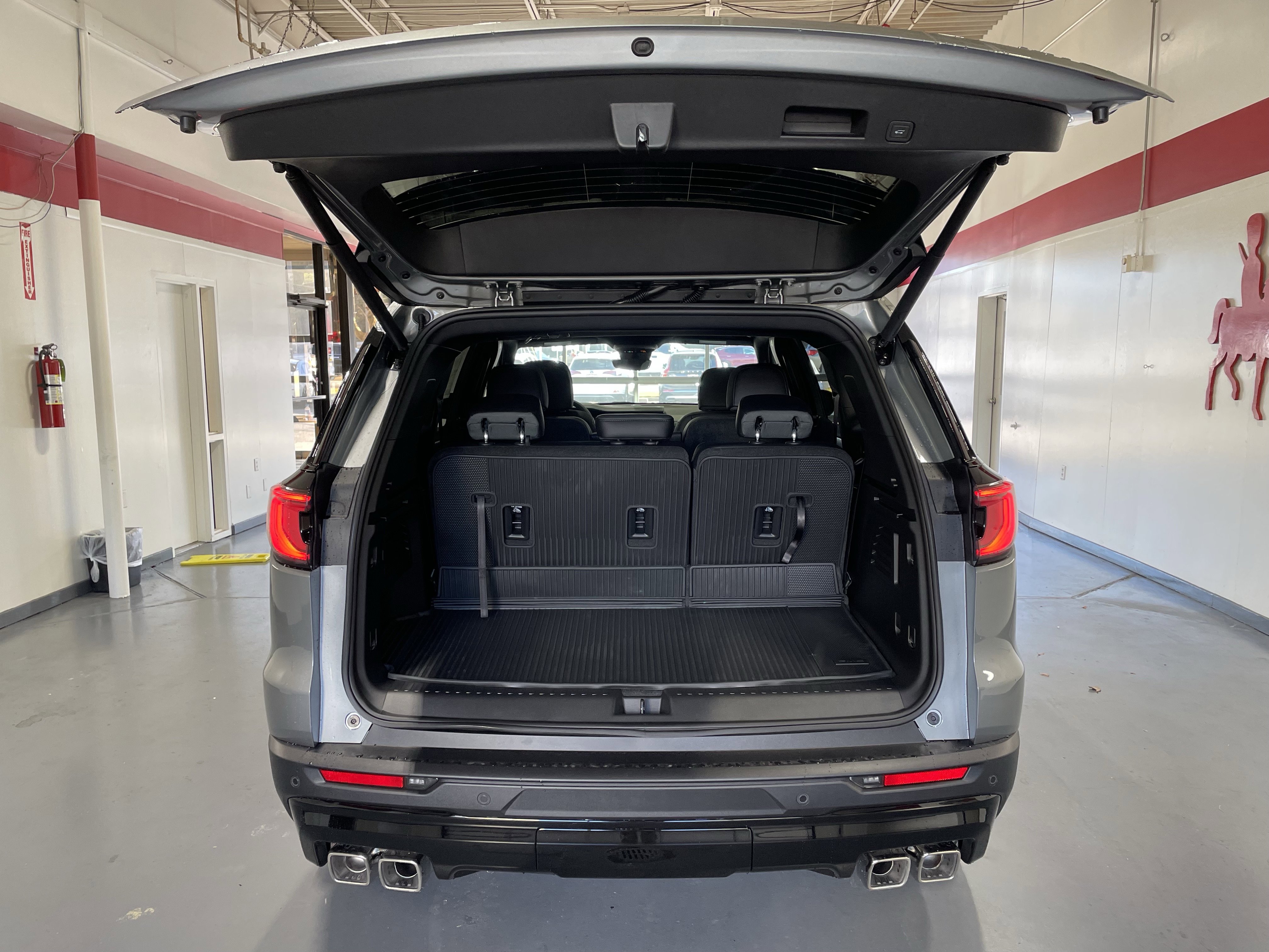 New 2026 GMC Acadia AT4 w/ Luxury Package image 8