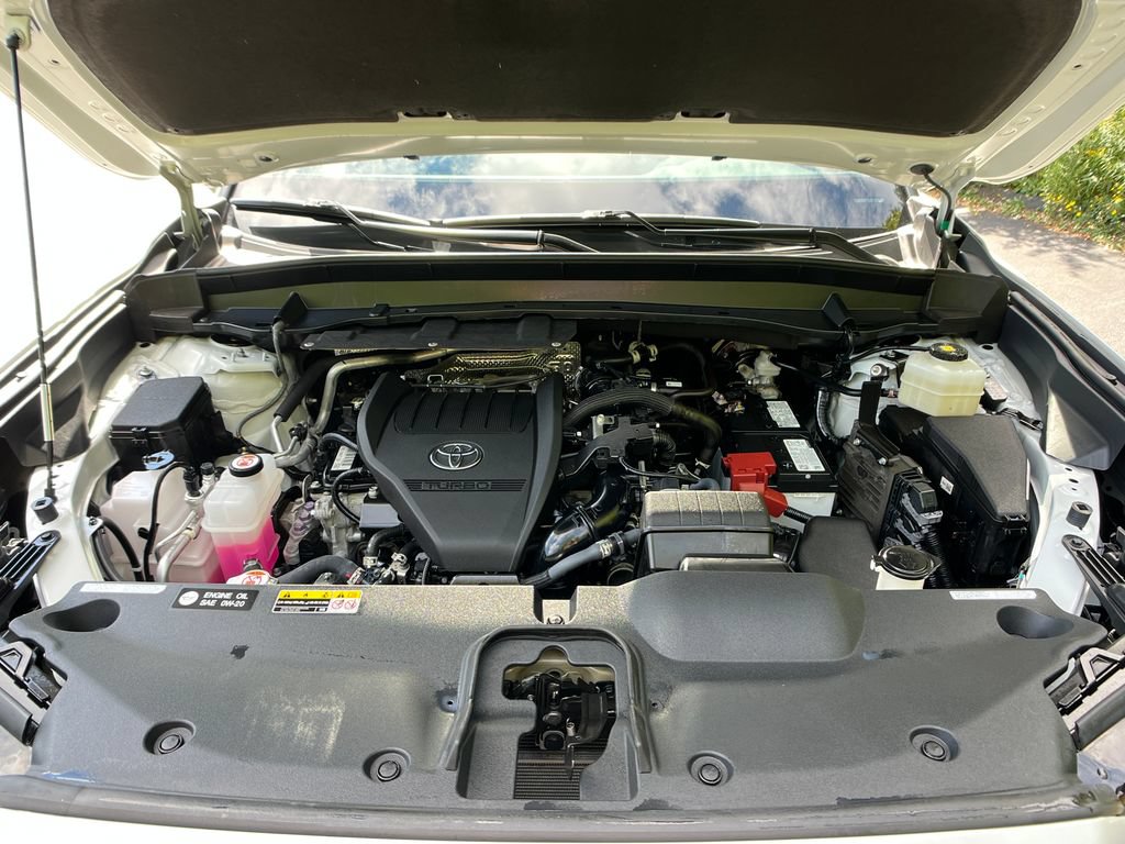 Certified 2025 Toyota Grand Highlander AWD image 24