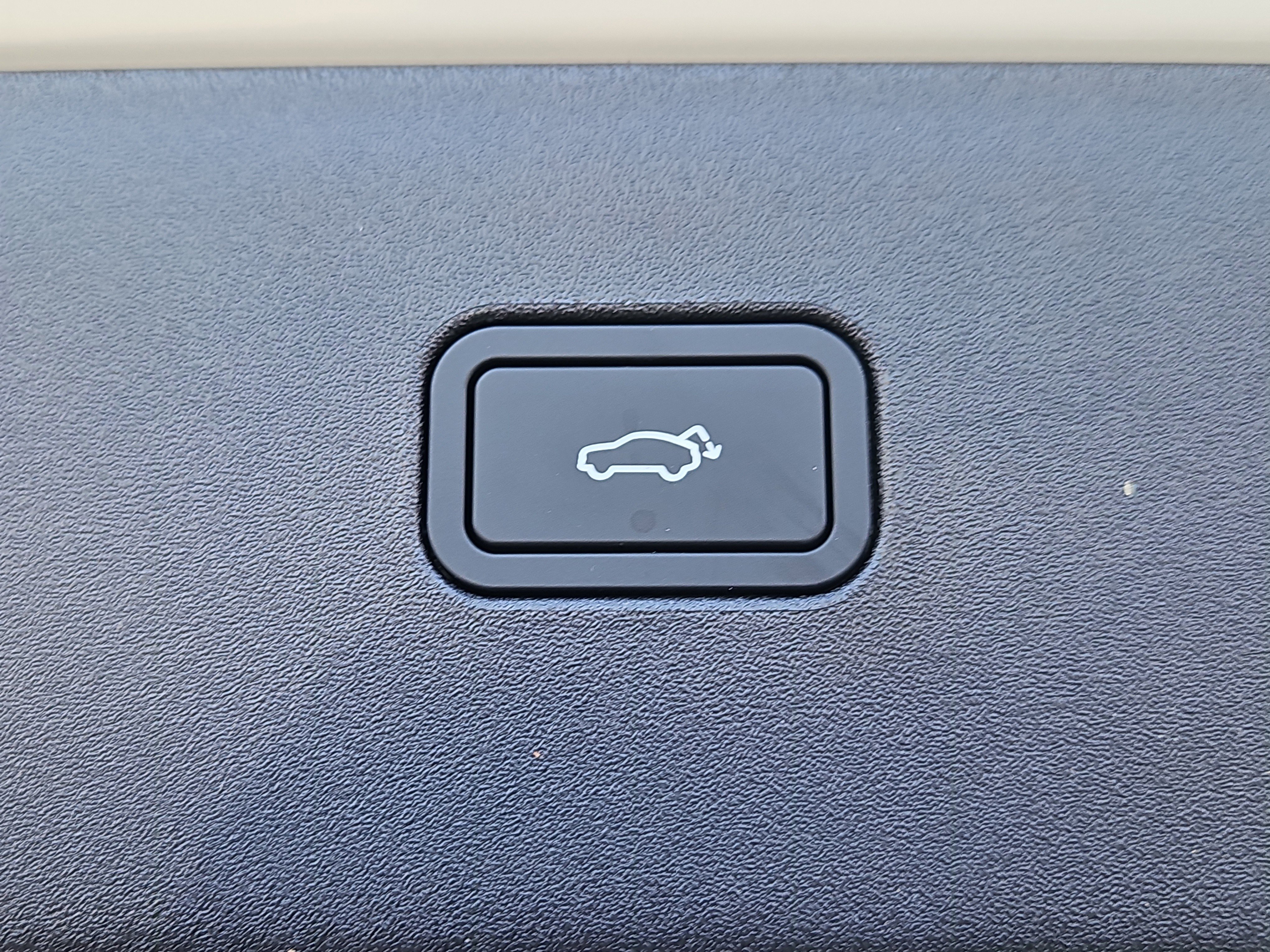 New 2026 Volvo EX30 Plus w/ Protection Package Premier image 9