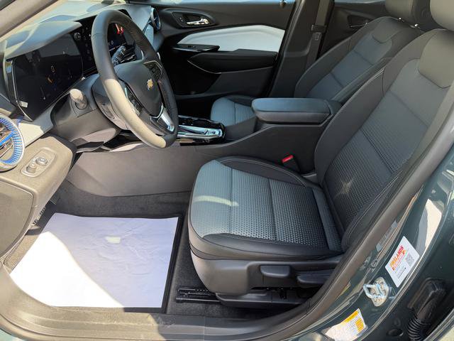New 2025 Chevrolet Trax LT w/ LT Convenience Package image 9