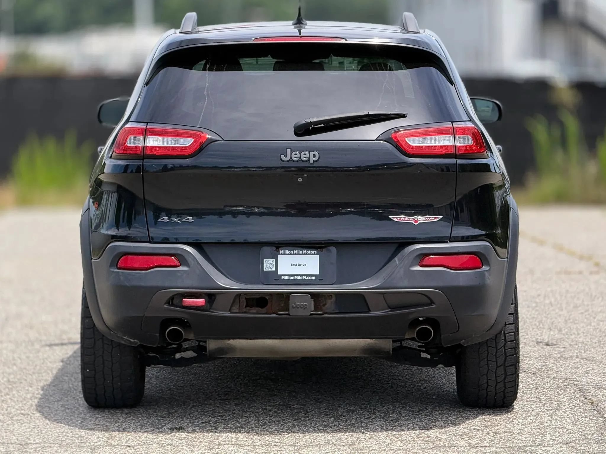 Used 2014 Jeep Cherokee Trailhawk w/ Comfort/Convenience Group AWD/4WD image 4