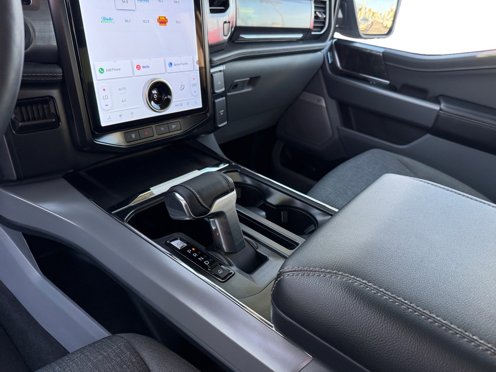 Used 2024 Ford F150 Lightning Flash image 13