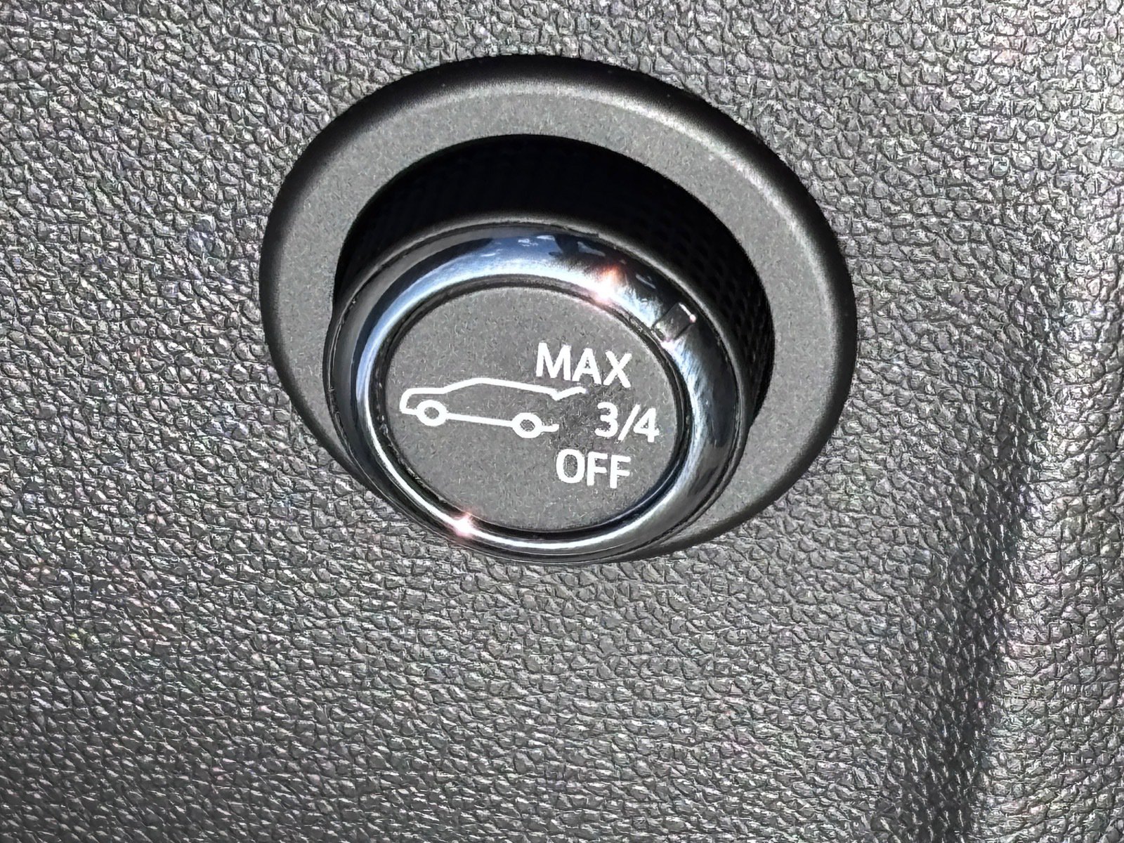 Used 2021 Buick Envision Essence w/ Technology Package I AWD/4WD image 19