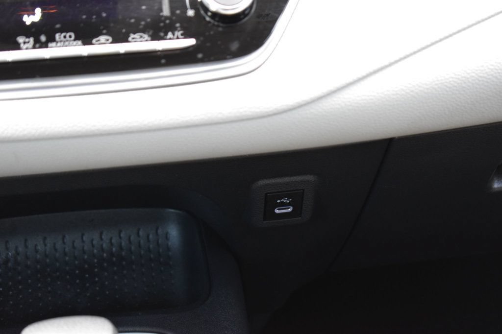 Used 2024 Toyota Corolla LE FWD image 33