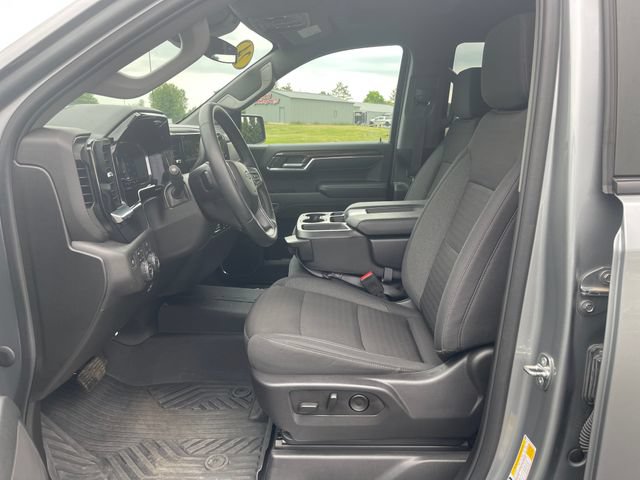 Used 2024 Chevrolet Silverado 1500 RST AWD/4WD image 11