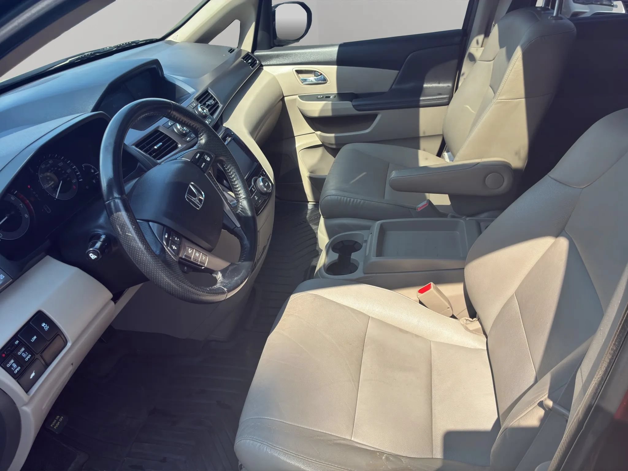 Used 2015 Honda Odyssey EX-L image 12