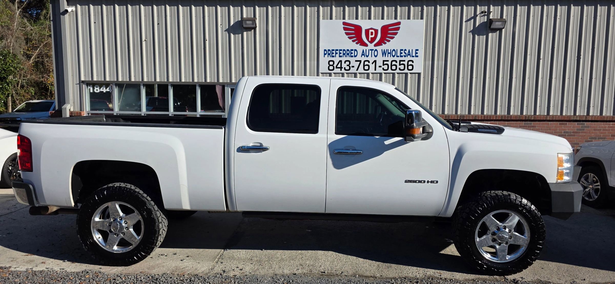 Used 2014 Chevrolet Silverado 2500 LTZ w/ LTZ Plus Package AWD/4WD image 4