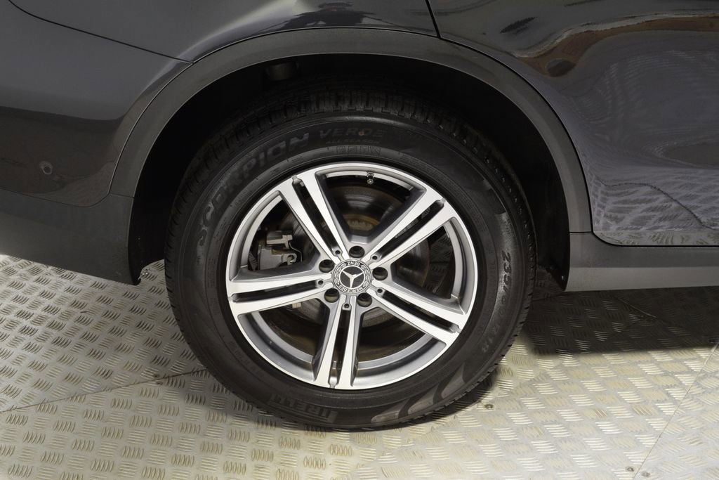 Used 2021 Mercedes-Benz GLC 300 4MATIC image 37