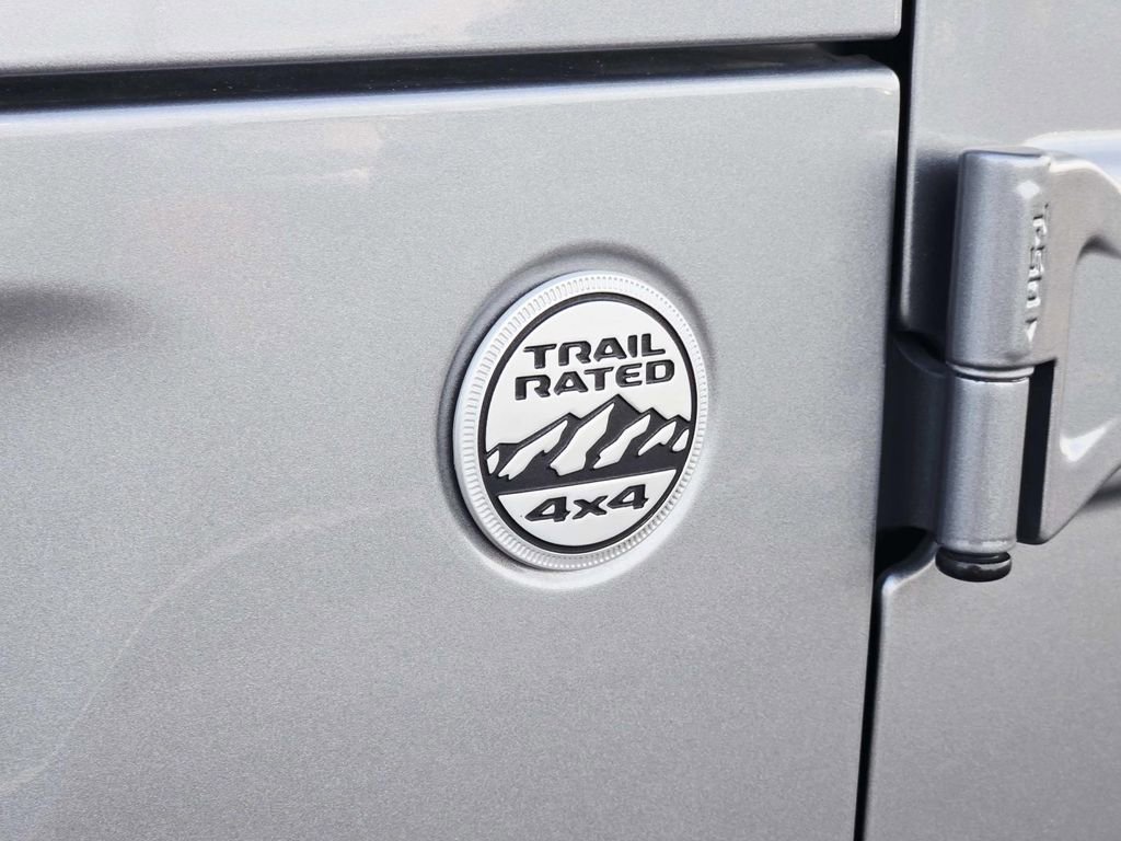 Used 2021 Jeep Wrangler Unlimited Sahara image 25