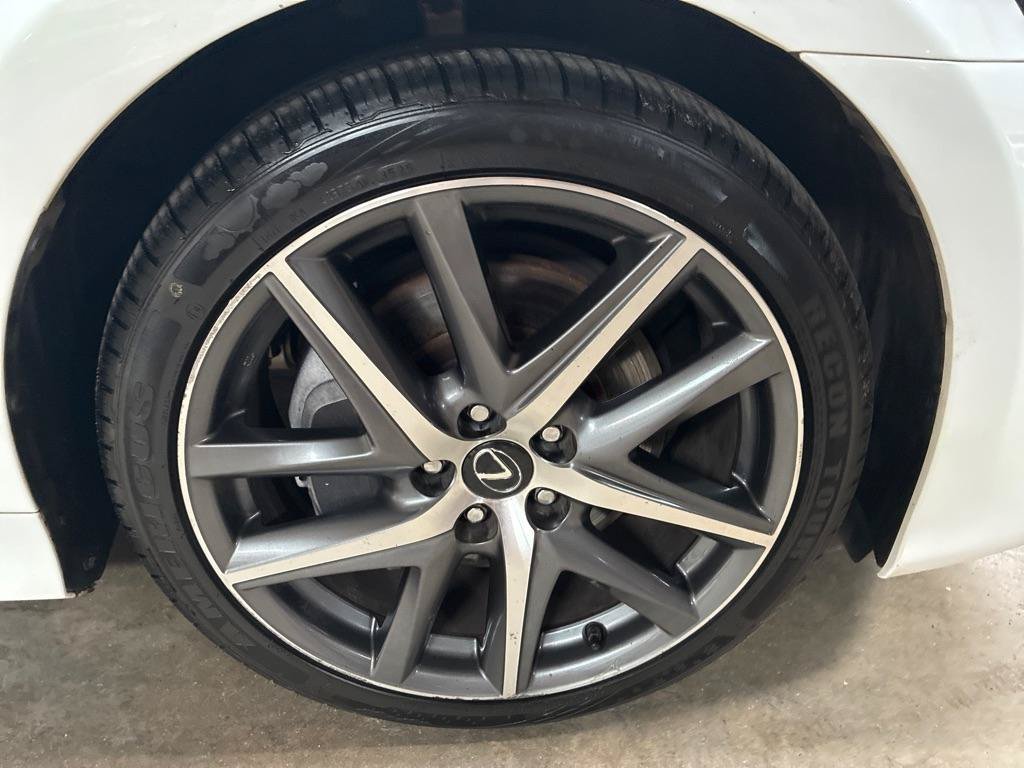 Used 2018 Lexus GS 350 F Sport w/ Preferred Accessory Package AWD/4WD image 3