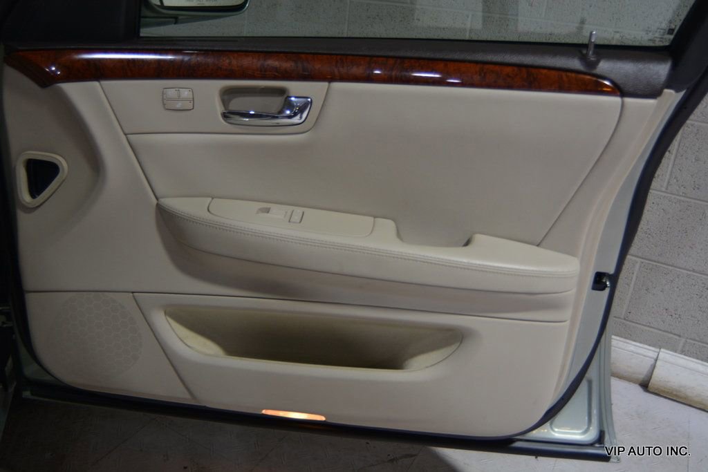 Used 2007 Cadillac DTS Luxury I w/ Trunk Convenience Package image 10