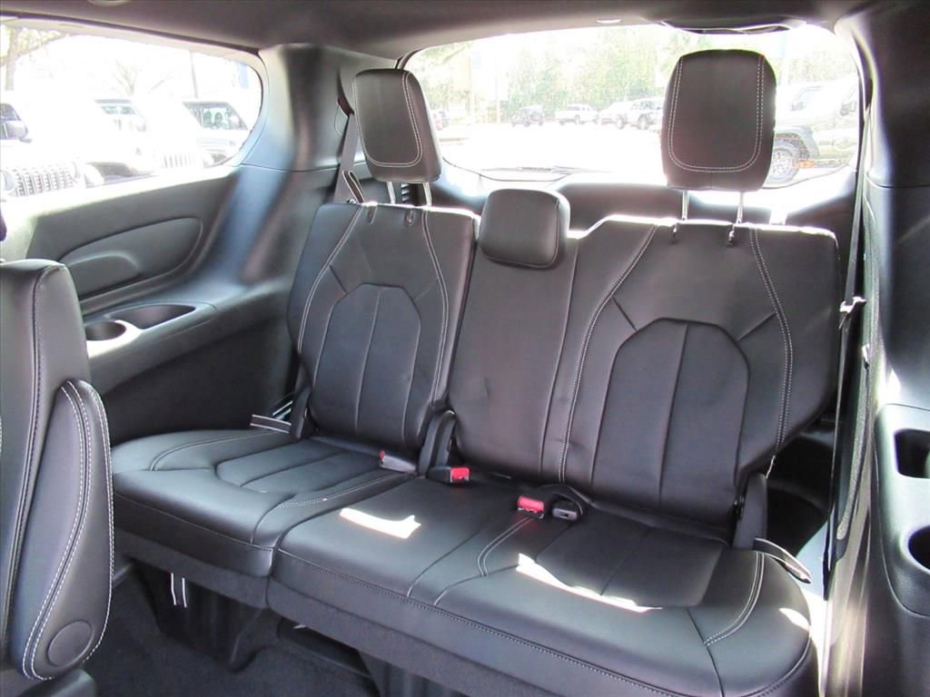 New 2026 Chrysler Voyager LX FWD image 28