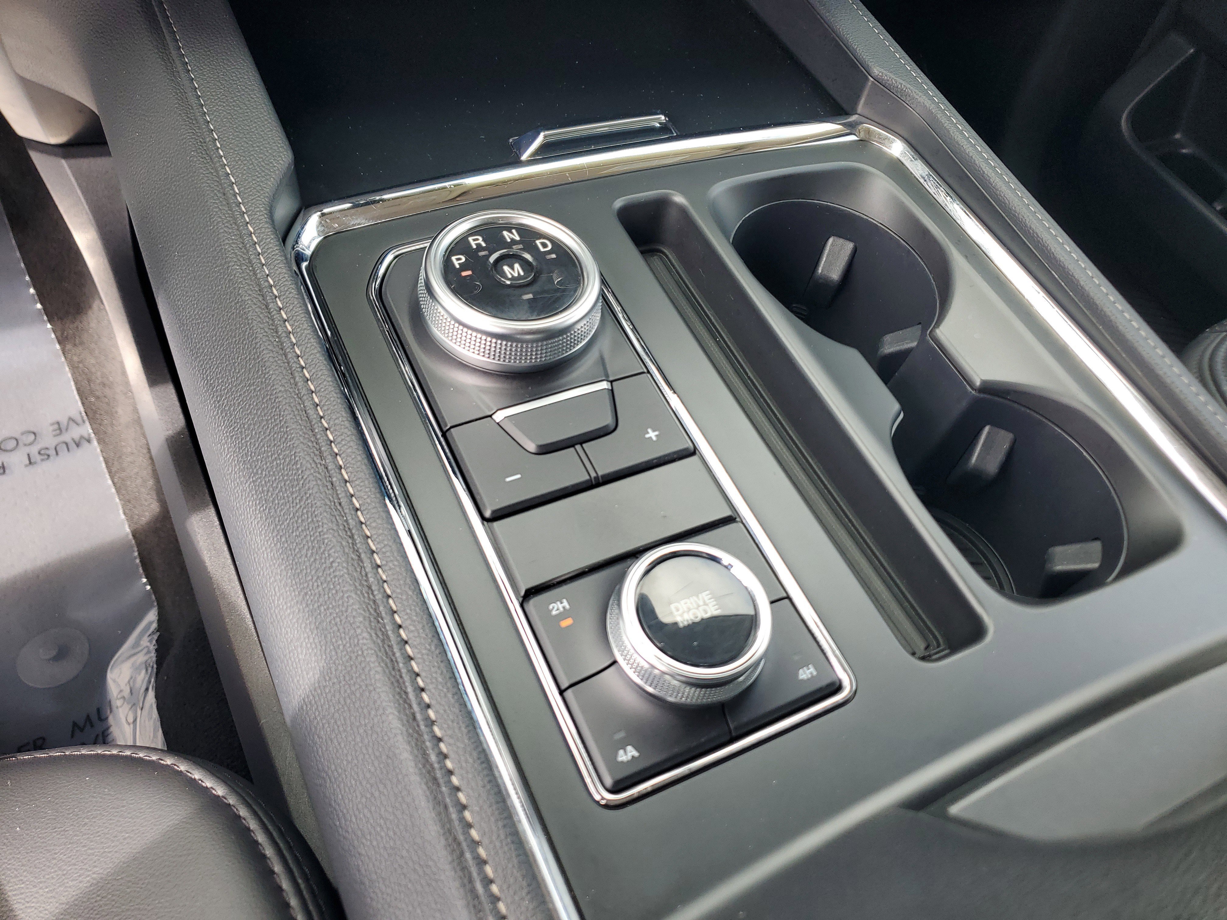 Used 2024 Ford Expedition Max XLT image 27