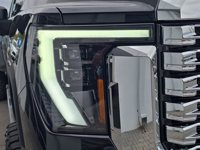 Certified 2026 GMC Sierra 3500 Denali w/ Denali Reserve Package image 11