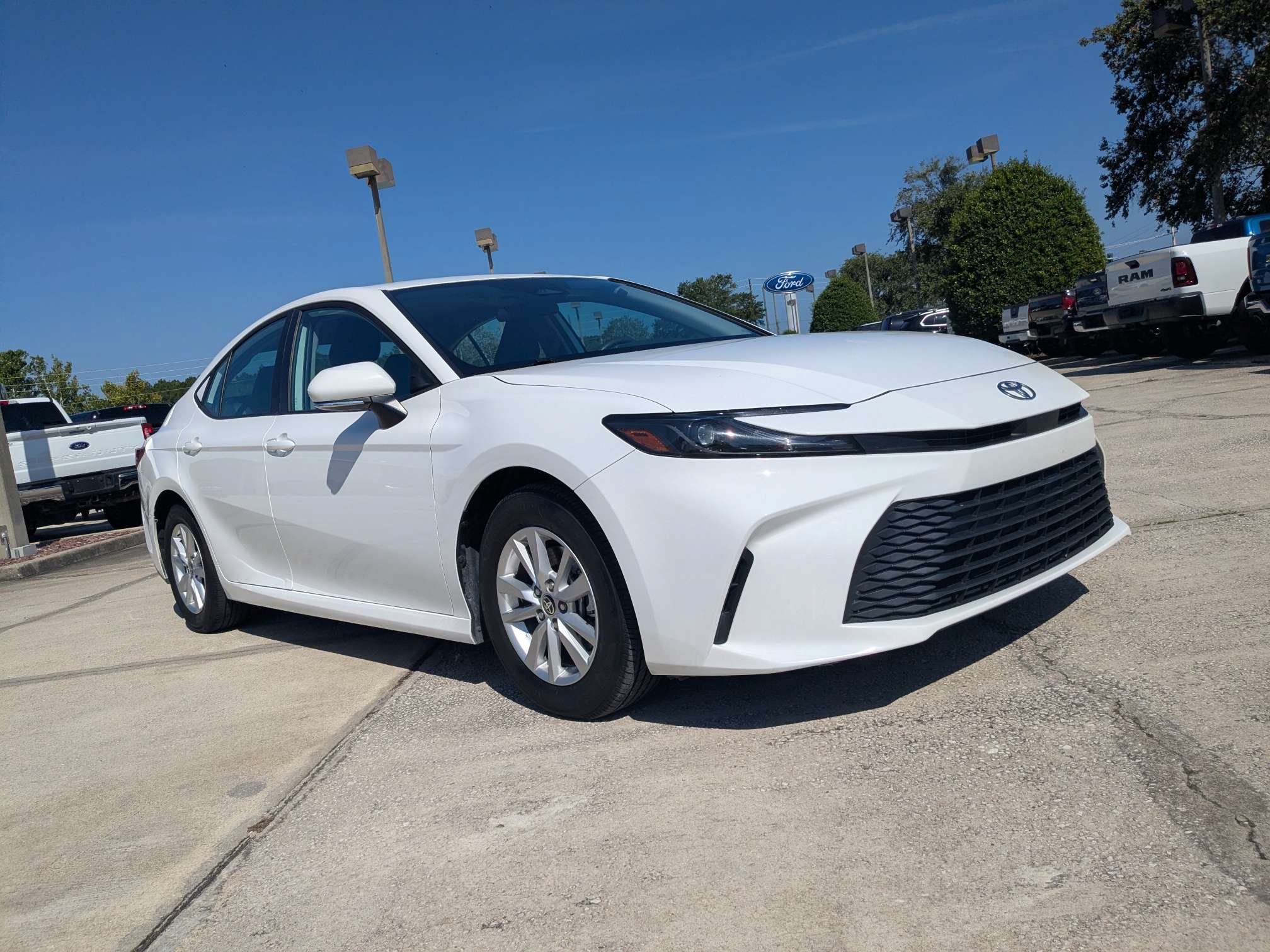Used 2025 Toyota Camry LE FWD image 2