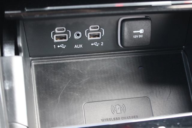 Used 2025 Jeep Grand Cherokee Limited w/ Luxury Tech Group II AWD/4WD image 11