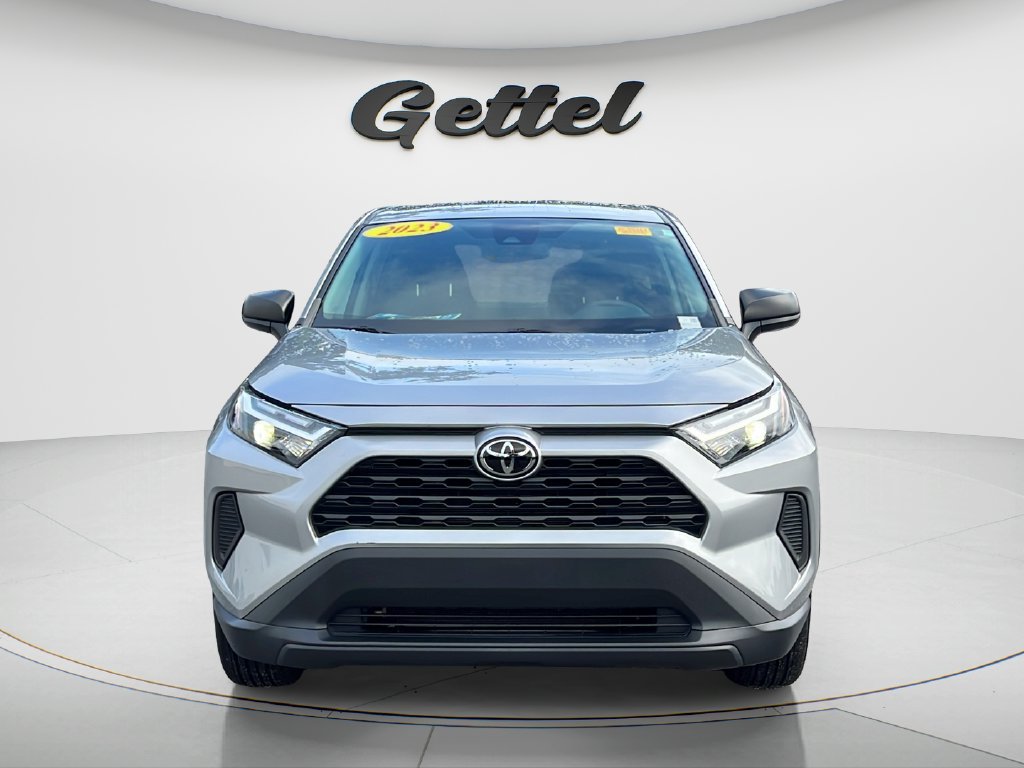 Used 2023 Toyota RAV4 LE FWD image 2