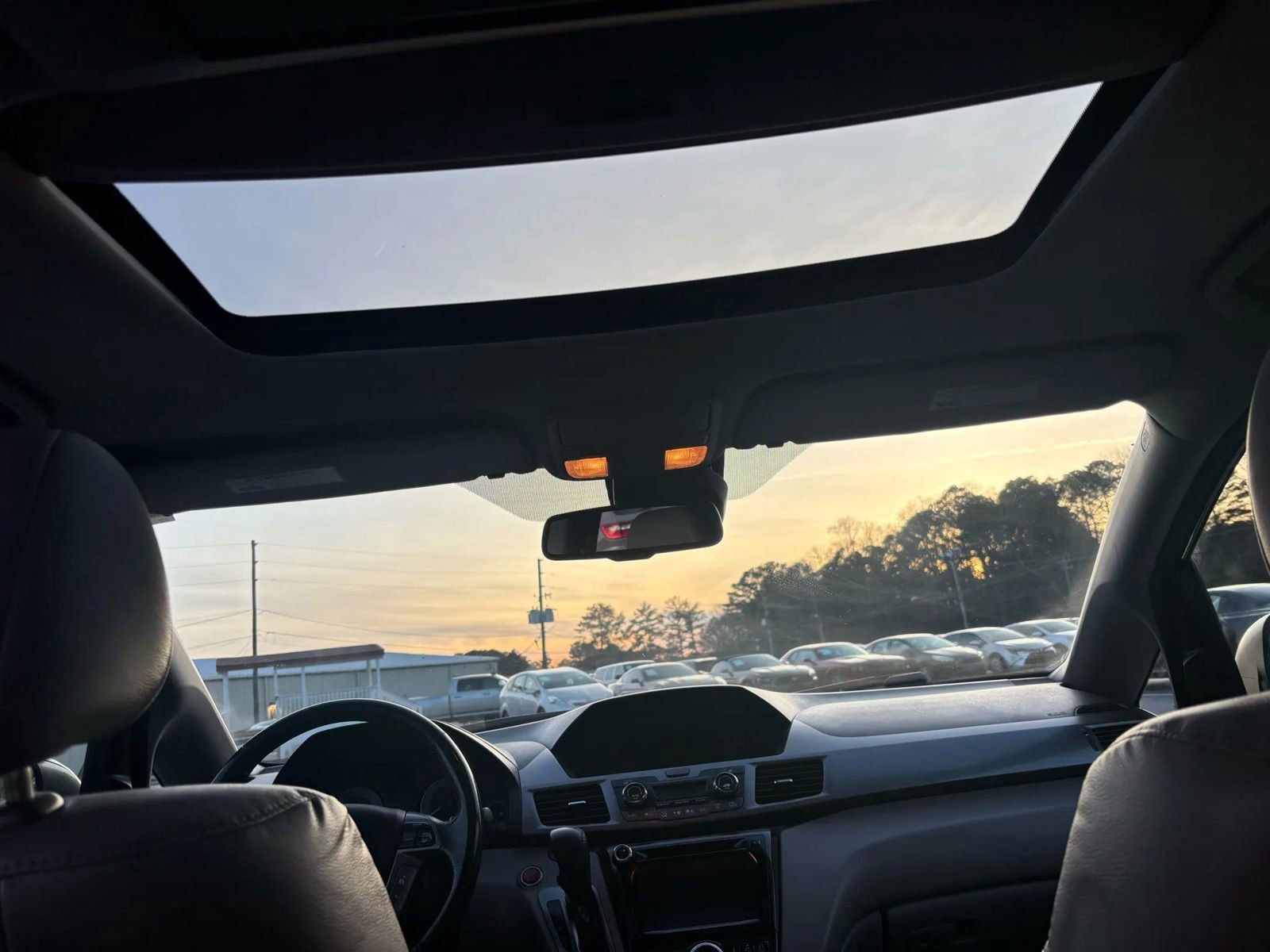 Used 2015 Honda Odyssey Touring image 17