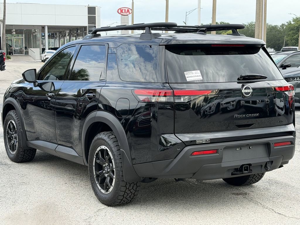 Used 2025 Nissan Pathfinder Rock Creek AWD/4WD image 7