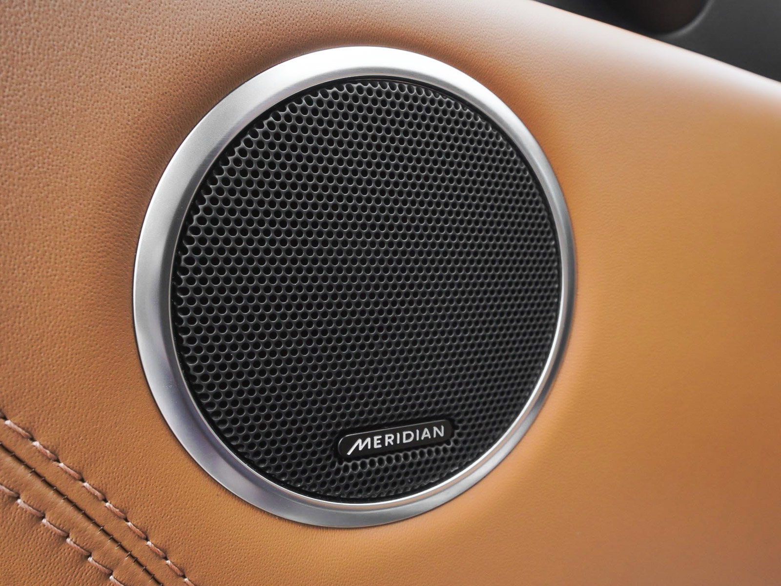 Used 2021 Land Rover Range Rover Autobiography Fifty Edition image 11