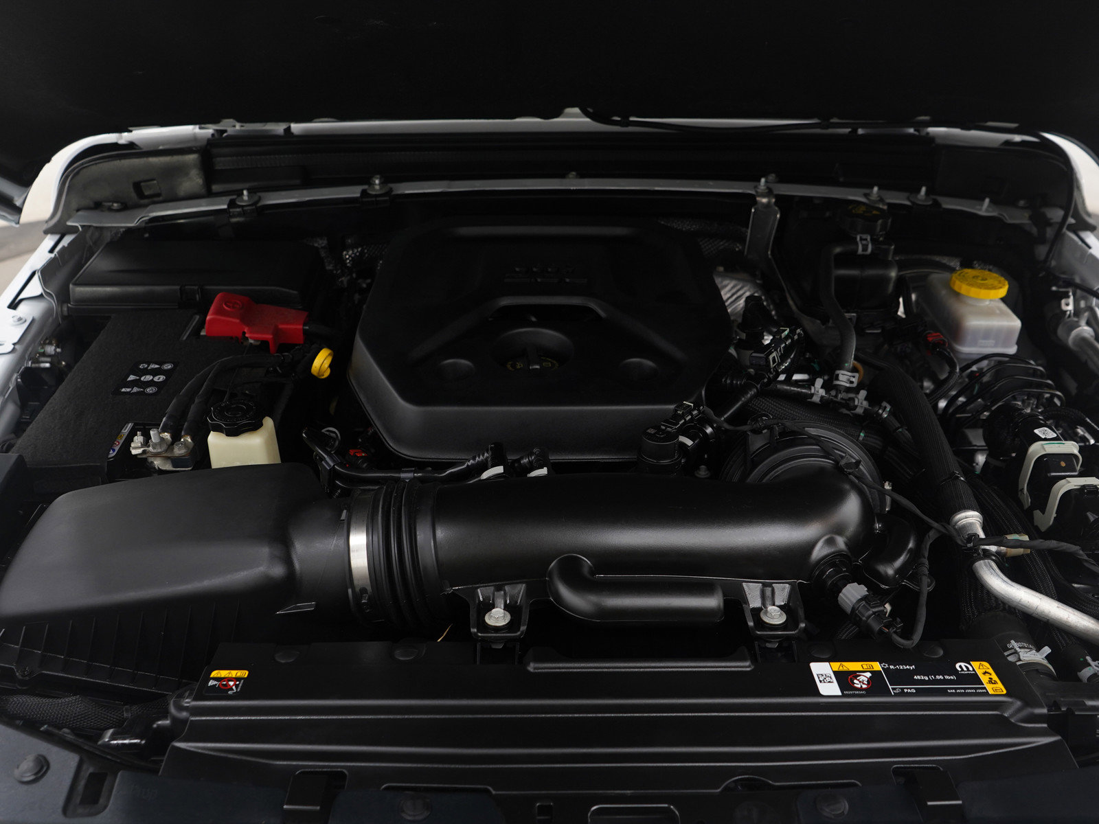 Used 2025 Jeep Wrangler Sahara image 30