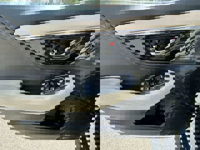 Used 2020 Subaru Outback Limited image 19