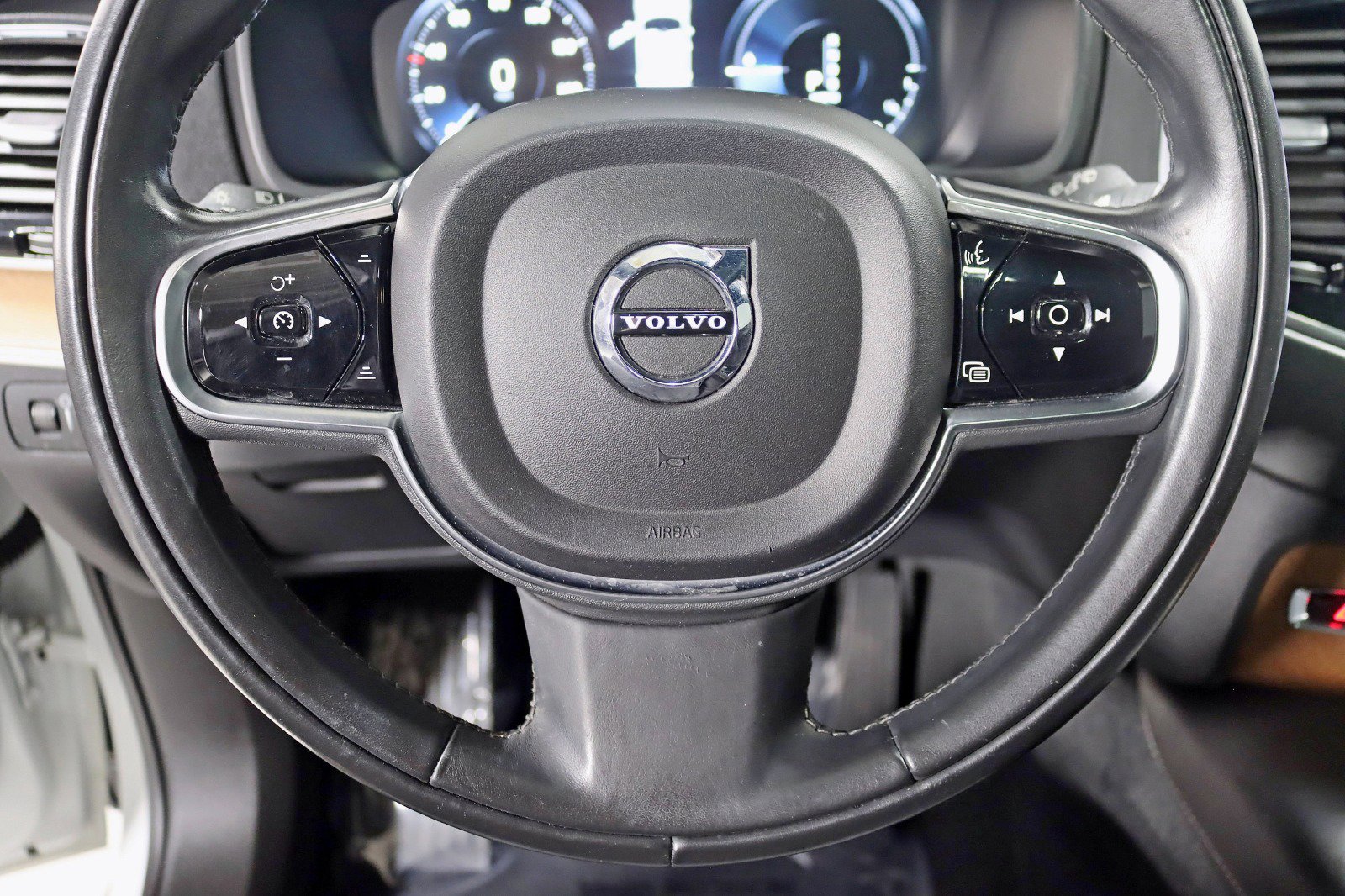 Used 2017 Volvo XC90 T8 Excellence AWD/4WD image 15
