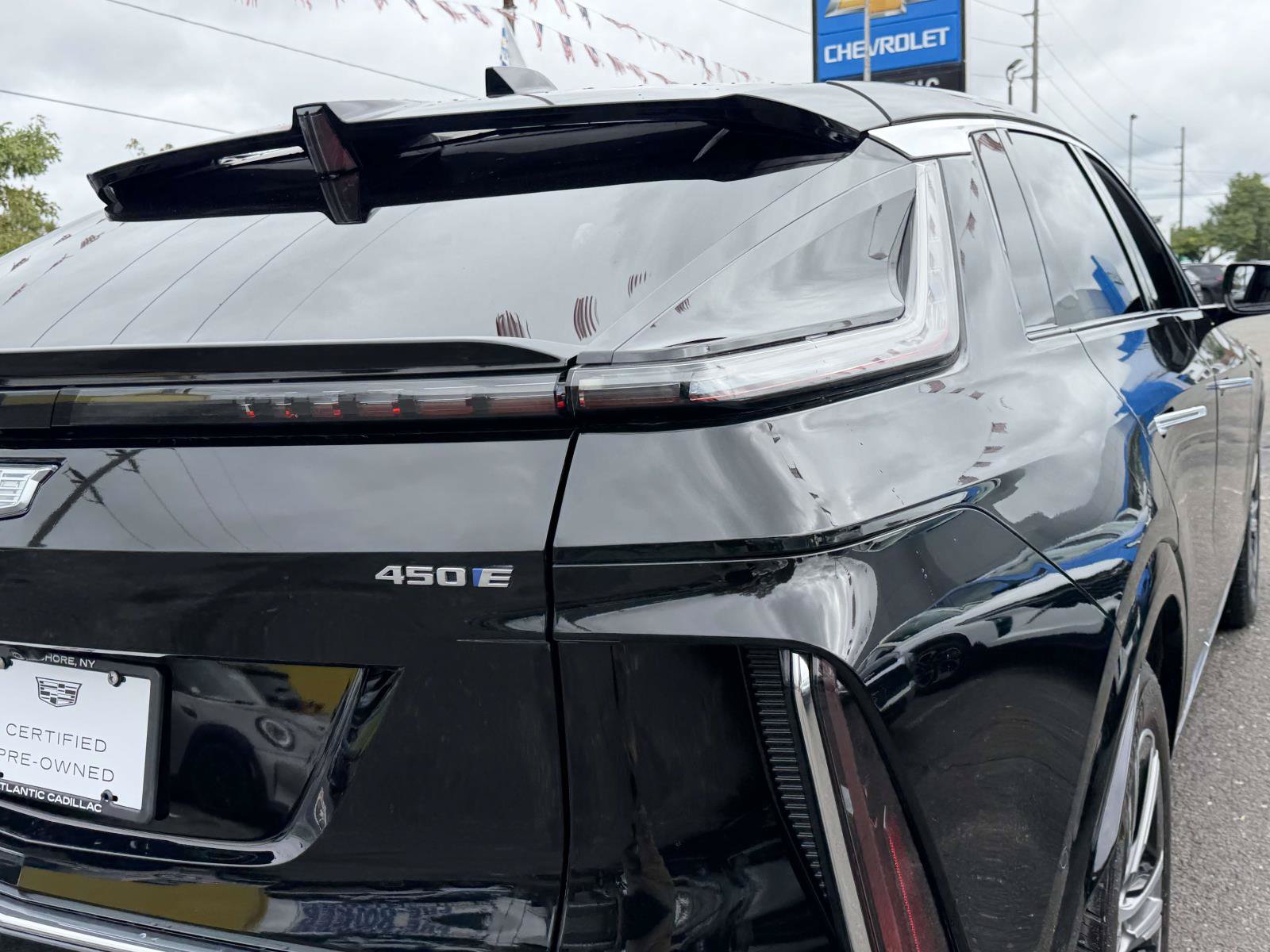 Used 2024 Cadillac Lyriq Luxury RWD image 6
