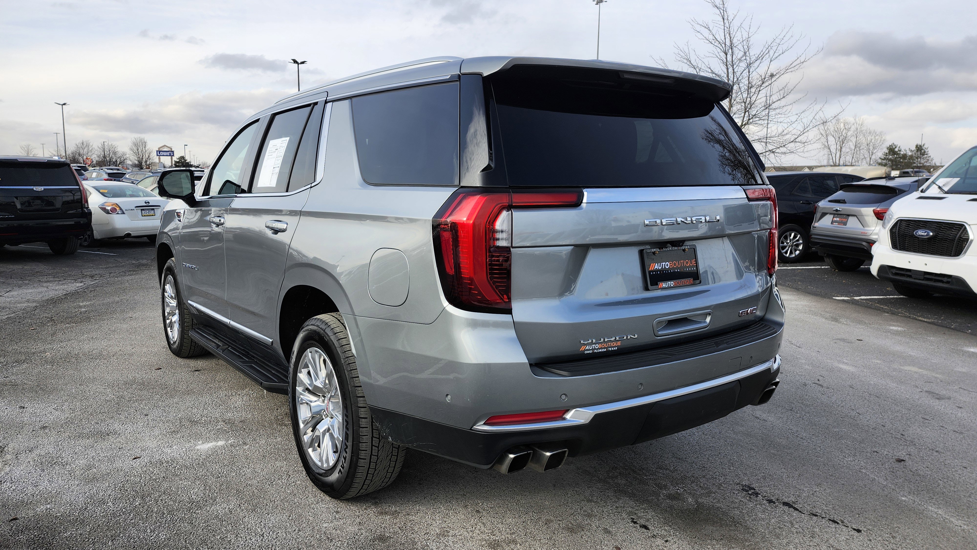 Used 2025 GMC Yukon Denali image 17