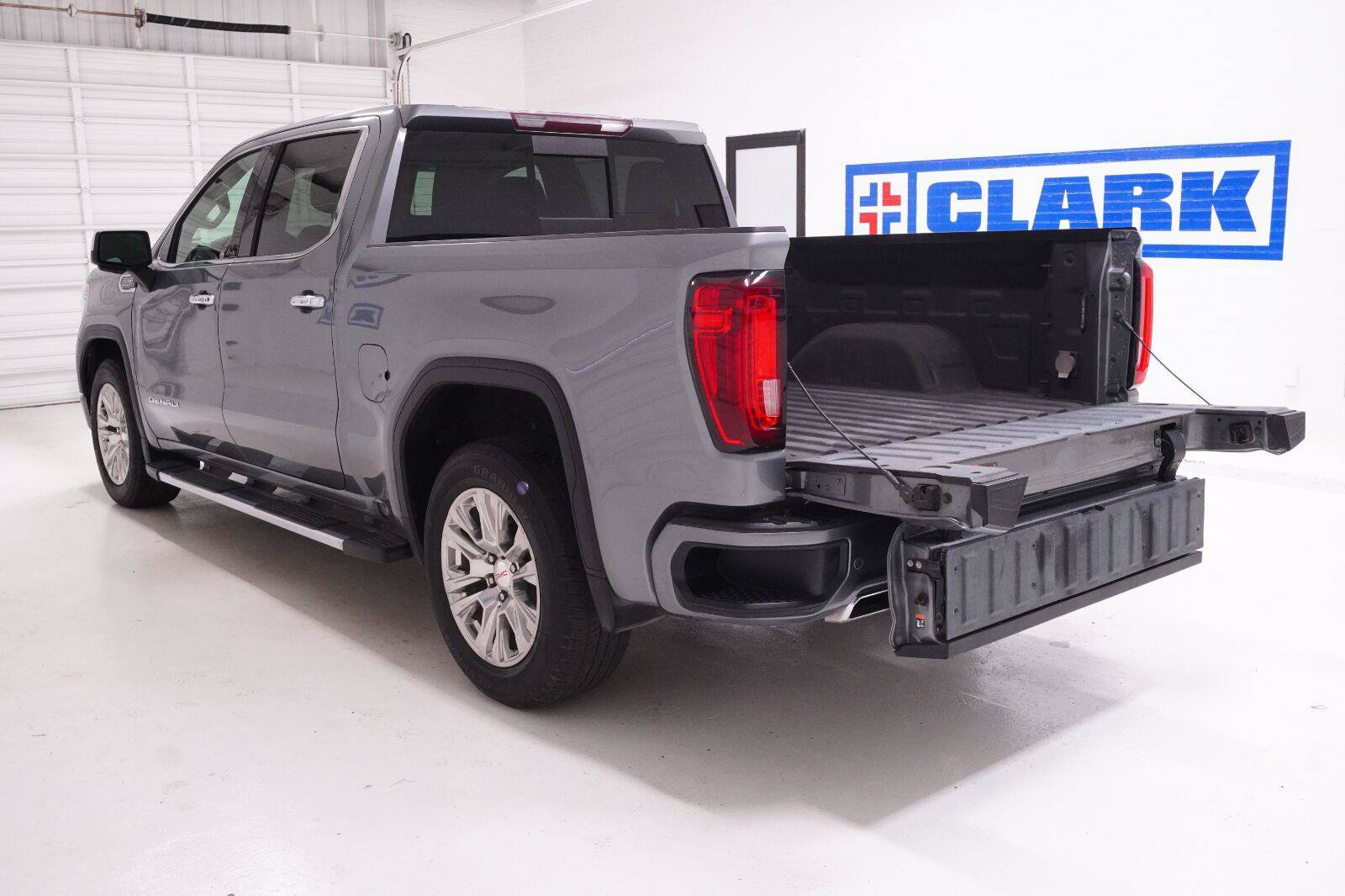 Used 2021 GMC Sierra 1500 Denali RWD image 31