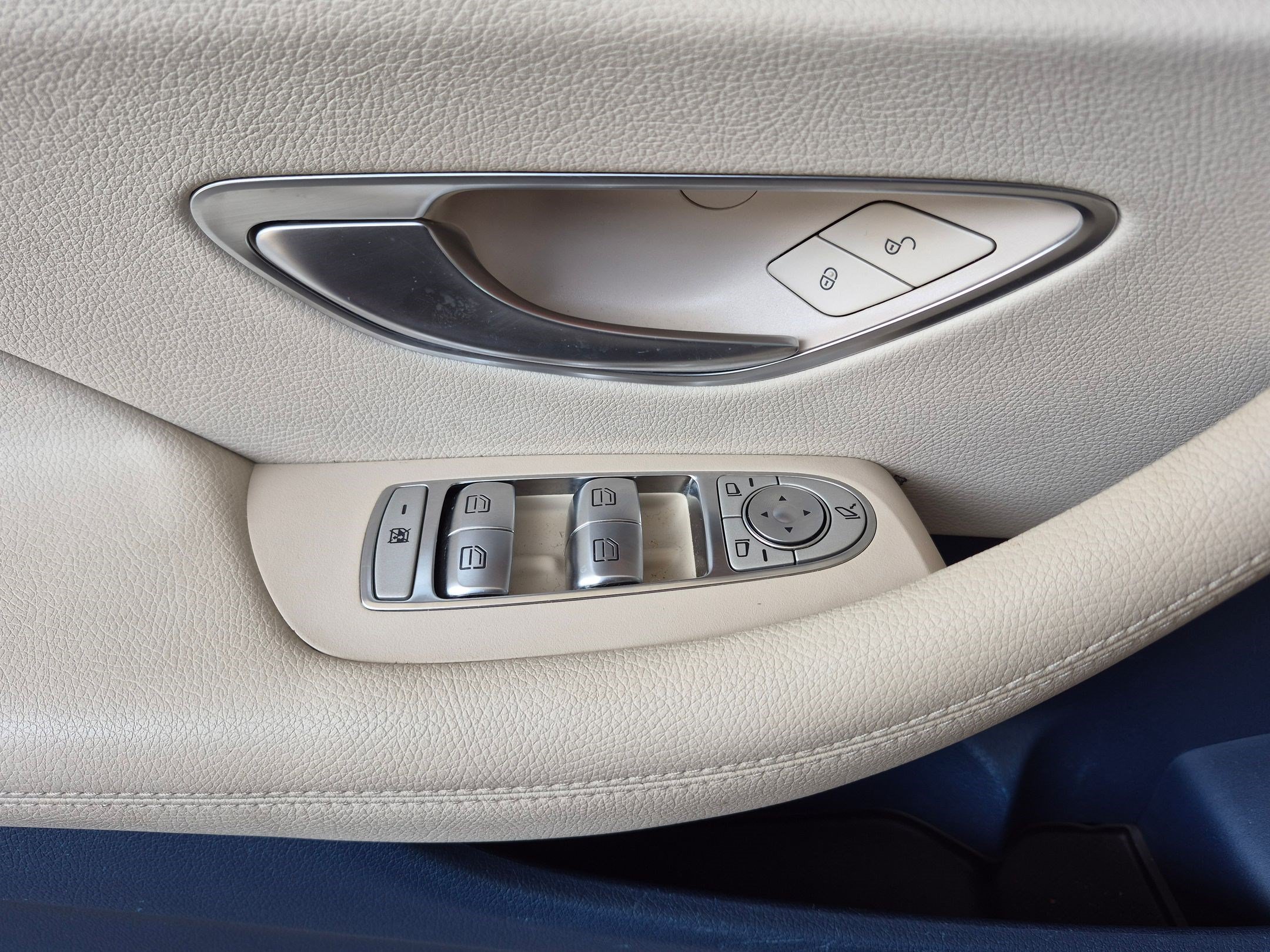 Certified 2019 Mercedes-Benz E 450 4MATIC Cabriolet image 15