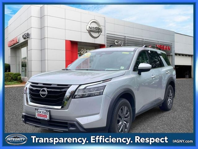 Used 2022 Nissan Pathfinder SV AWD/4WD image 4