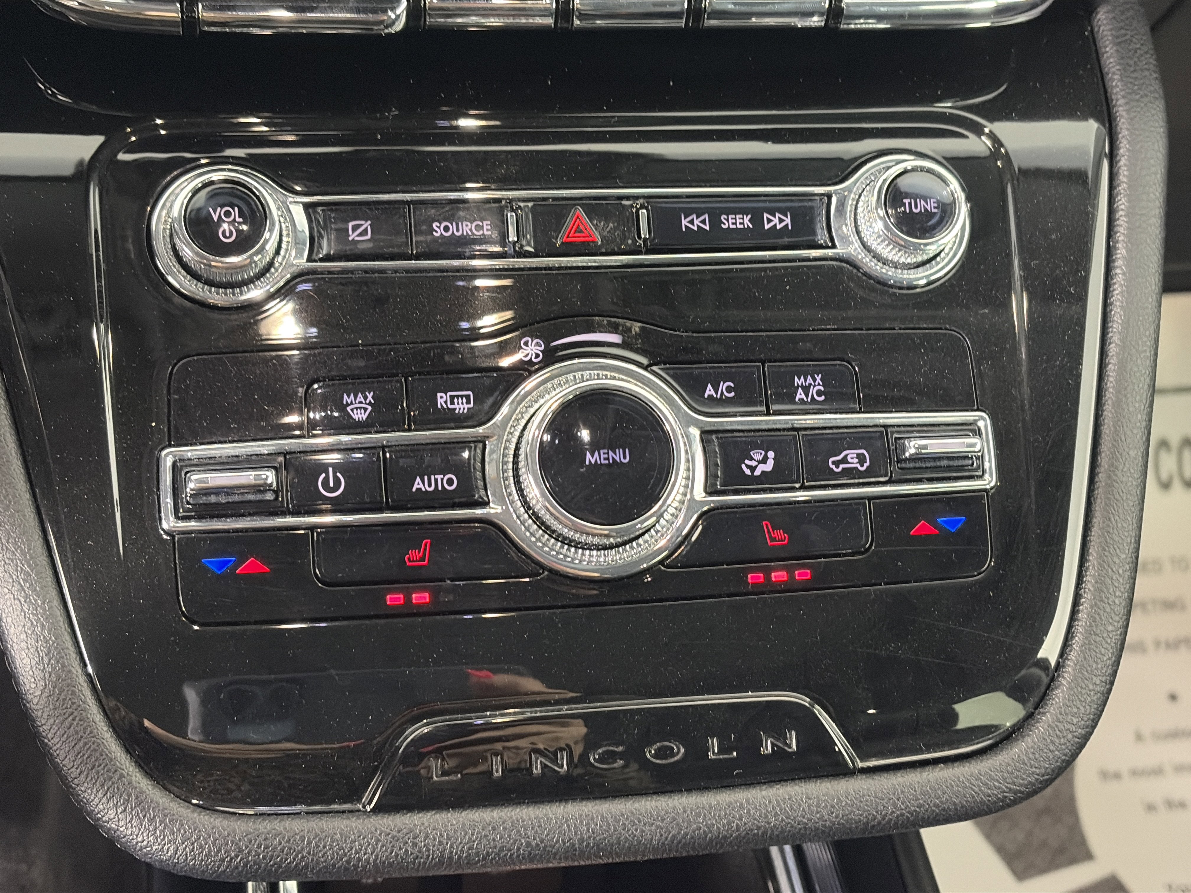 Used 2022 Lincoln Corsair Reserve w/ Sport Package image 24