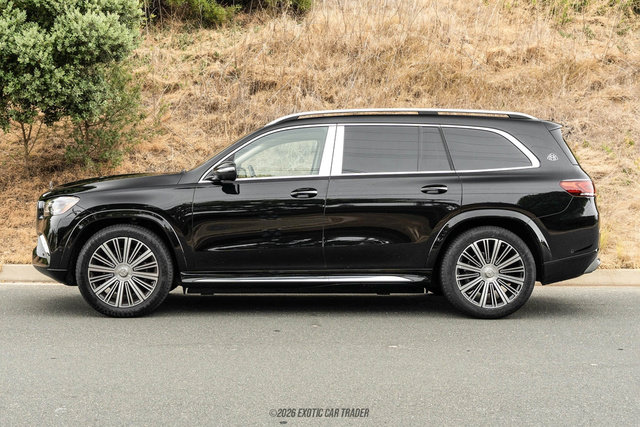 Used 2023 Mercedes-Benz Maybach GLS 600 4MATIC image 3