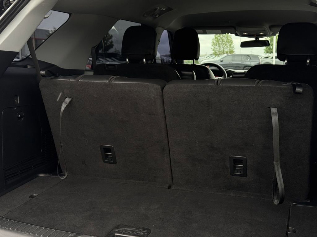 Used 2022 Ford Explorer XLT w/ Equipment Group 202A image 32