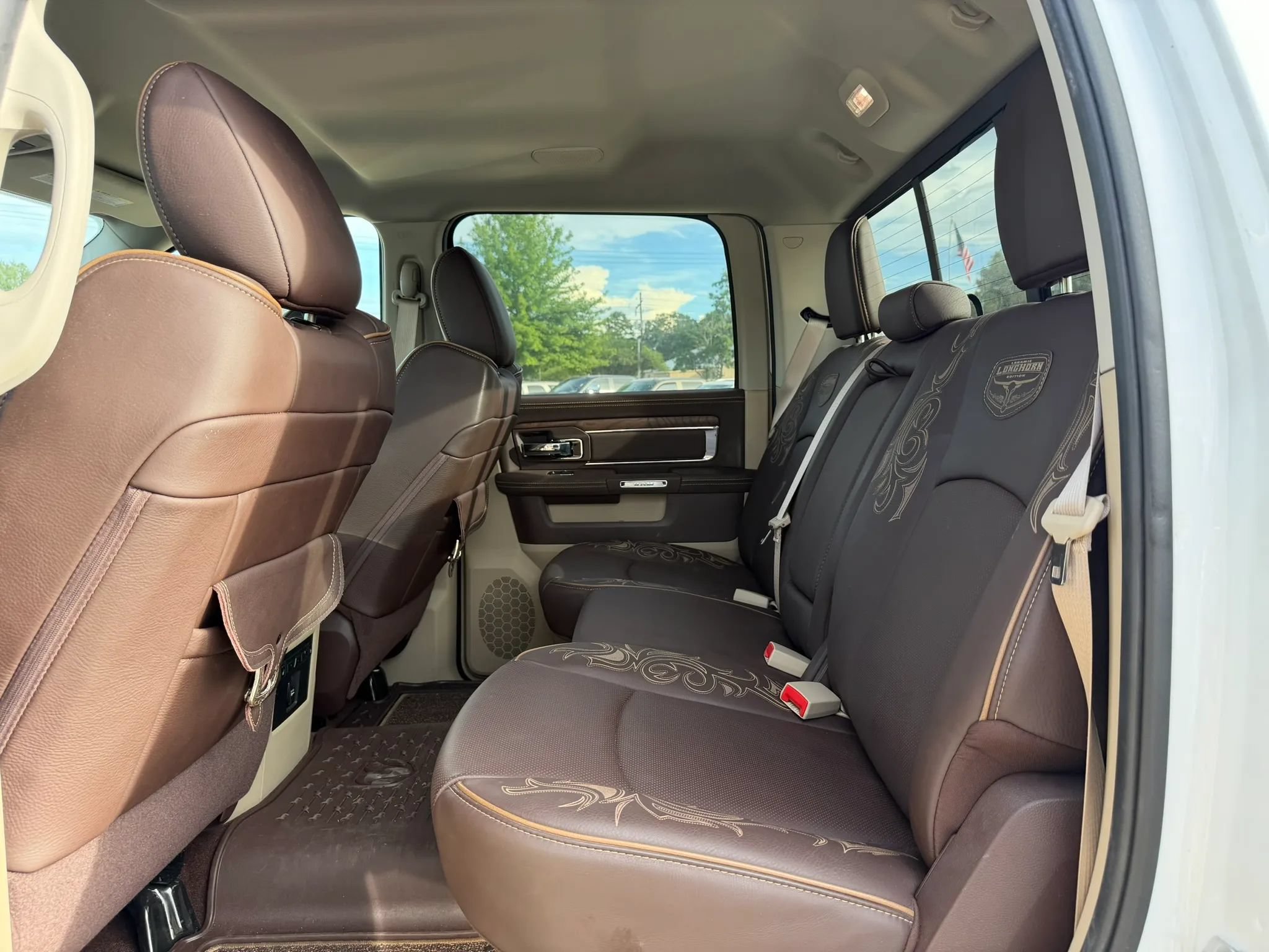 Used 2015 RAM 3500 Laramie Longhorn AWD/4WD image 19