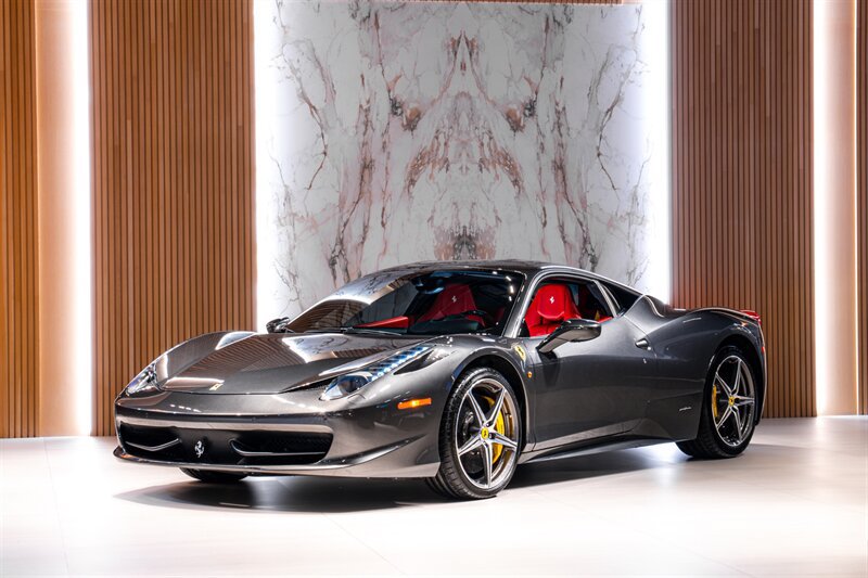 Used 2015 Ferrari 458 Italia Coupe RWD image 1