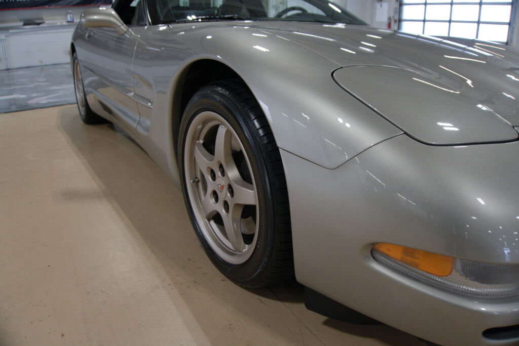 Used 2001 Chevrolet Corvette Convertible w/ Preferred Equipment Group2 image 29