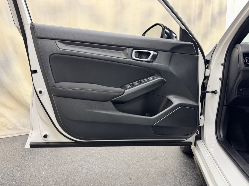 Used 2025 Honda Civic Sport image 12