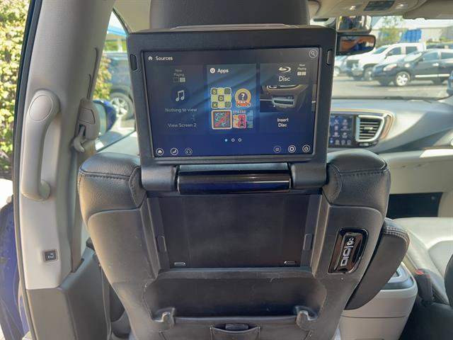 Used 2018 Chrysler Pacifica Touring-L Plus w/ Advanced Safetytec Group FWD image 17