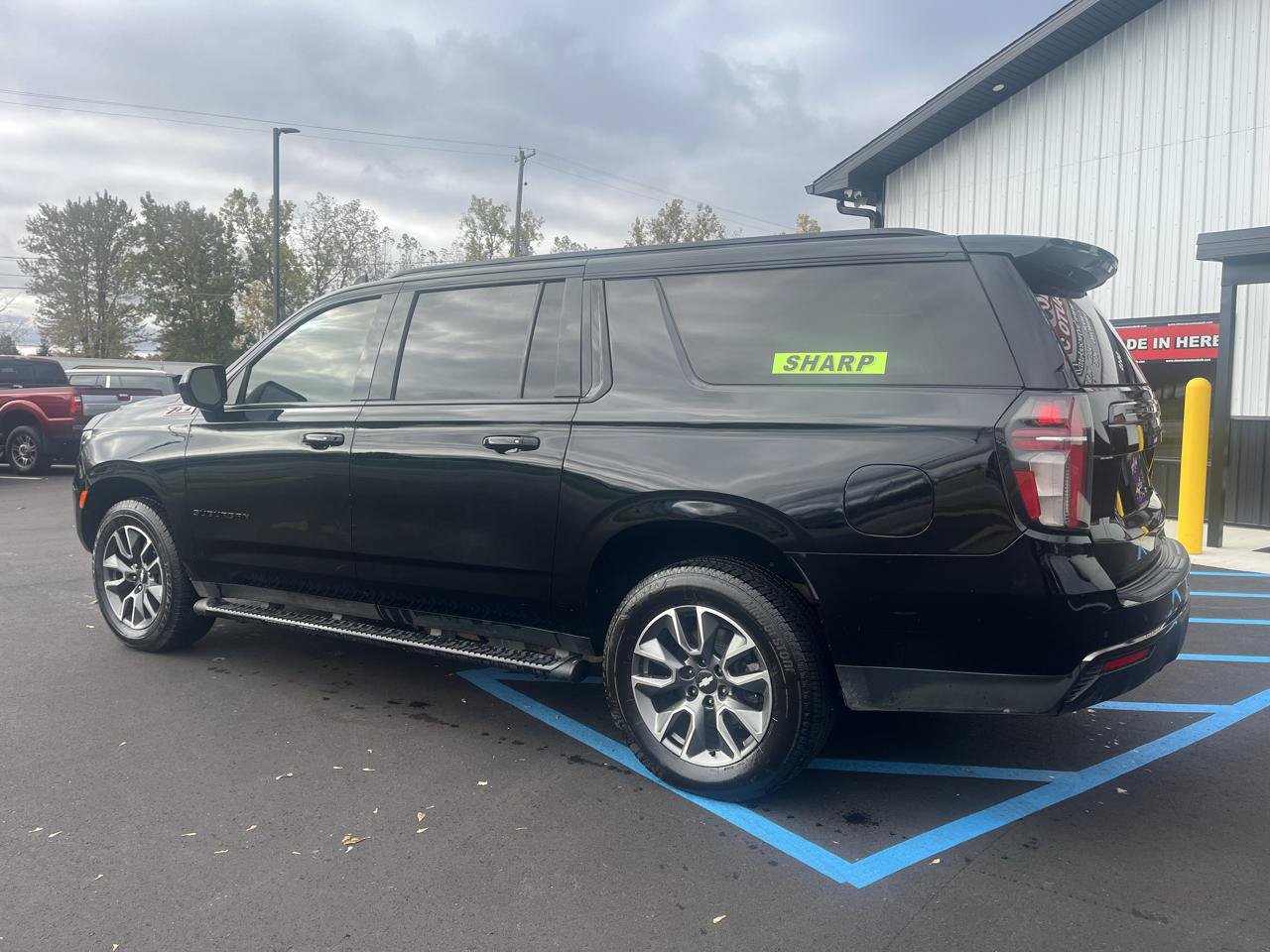Used 2021 Chevrolet Suburban Z71 AWD/4WD image 7