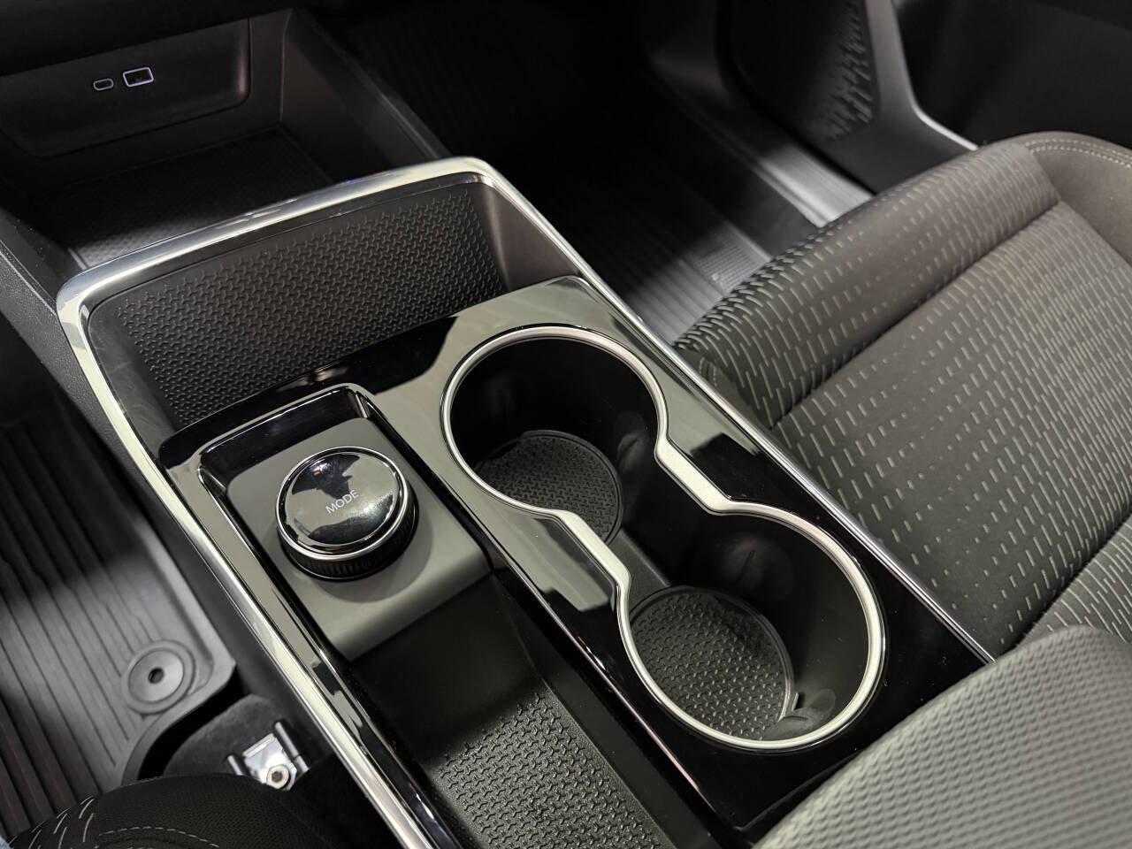 Used 2026 Chevrolet Equinox LT w/ Midnight Edition image 16