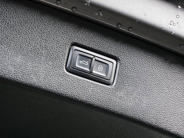 Used 2017 Audi Q7 3.0T Premium Plus image 28