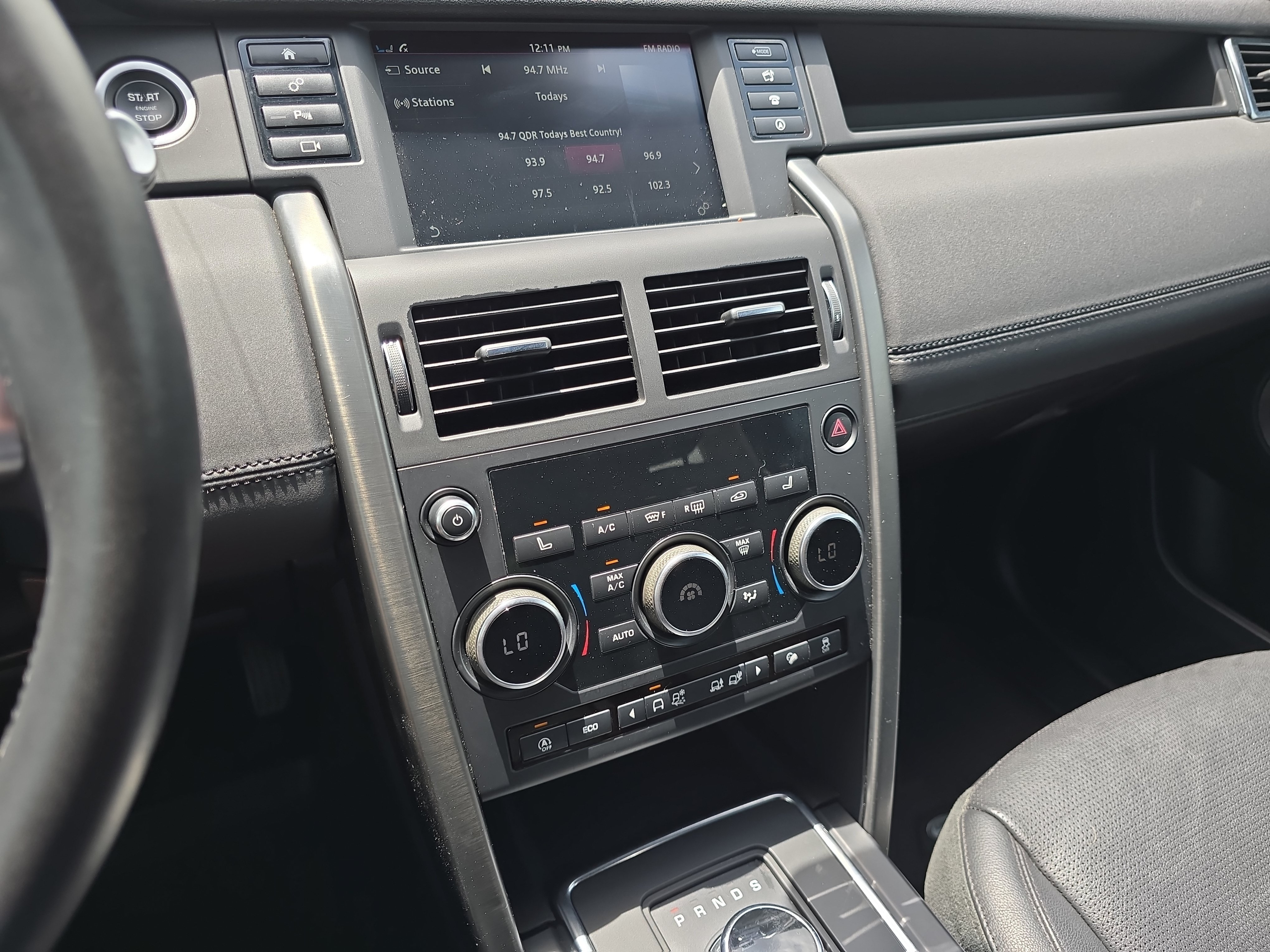 Used 2019 Land Rover Discovery Sport AWD/4WD image 20