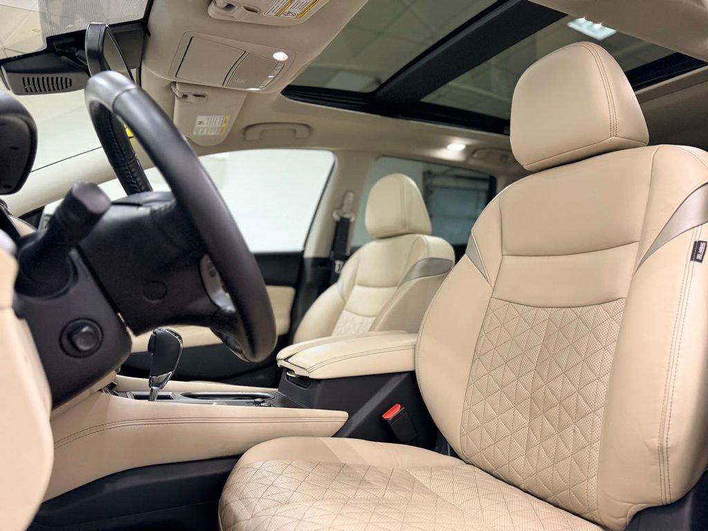 Used 2022 Nissan Murano Platinum w/ Cargo Package image 12