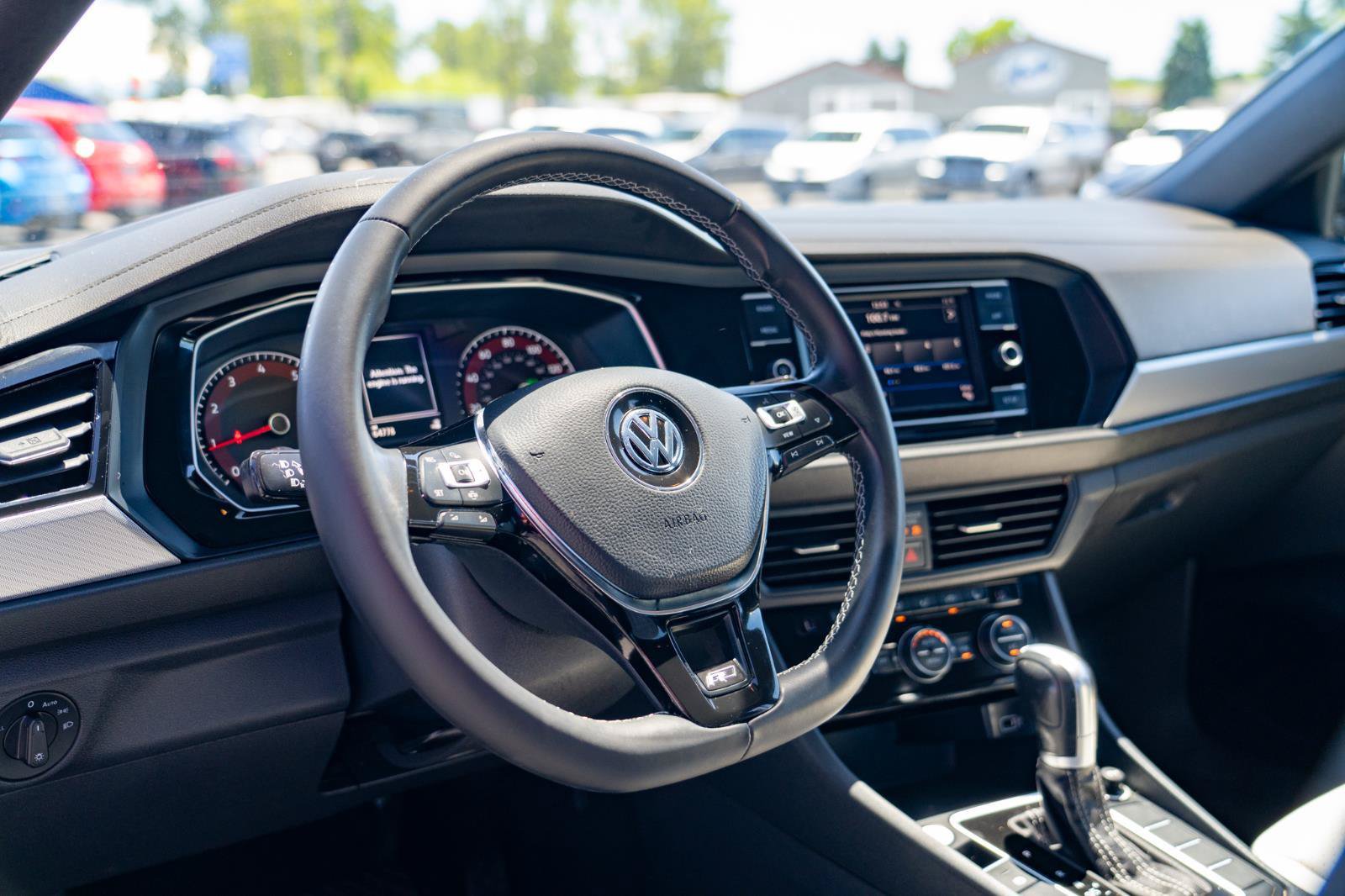 Used 2019 Volkswagen Jetta R-Line FWD image 15