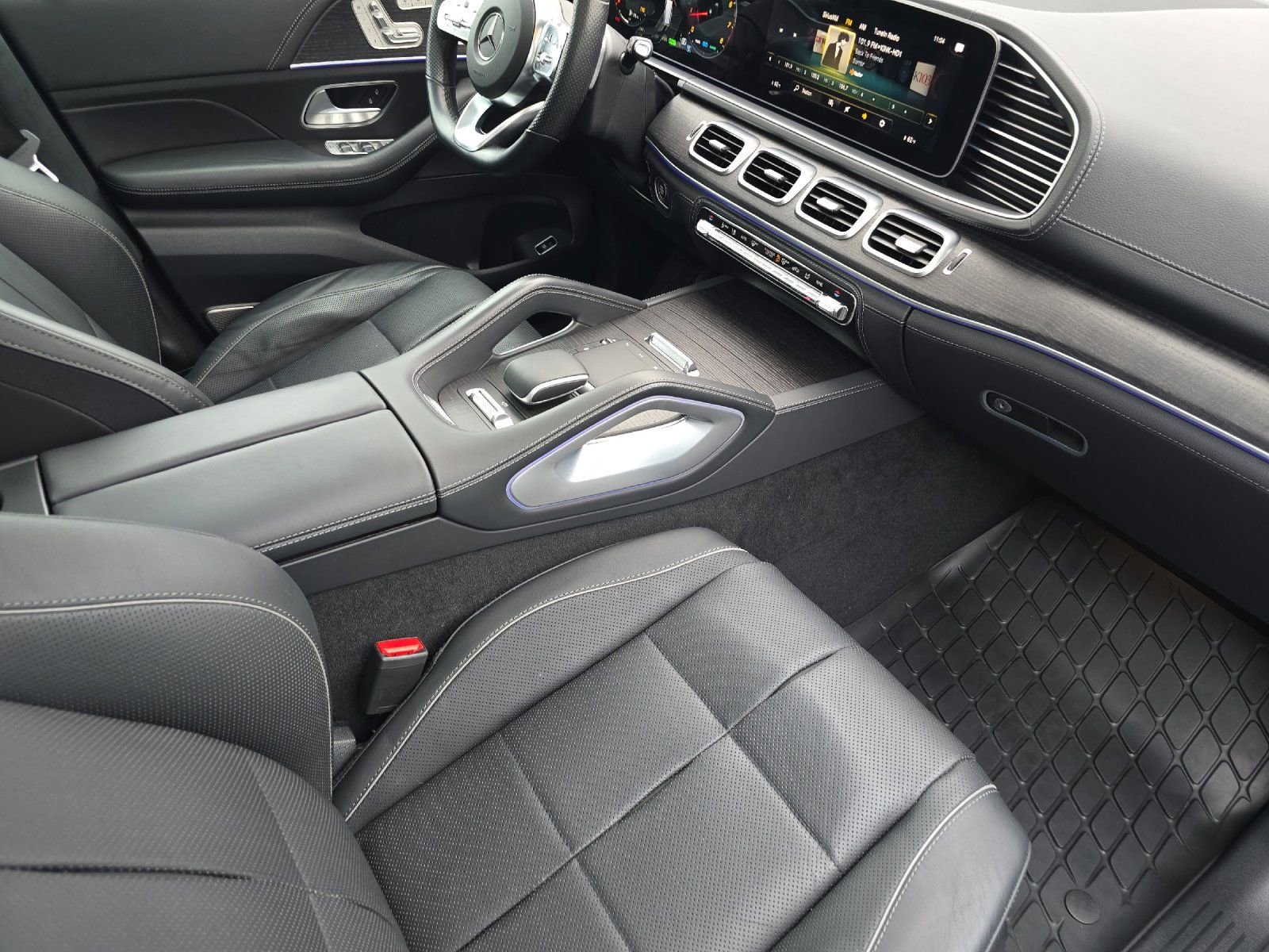 Used 2023 Mercedes-Benz GLS 580 4MATIC image 17