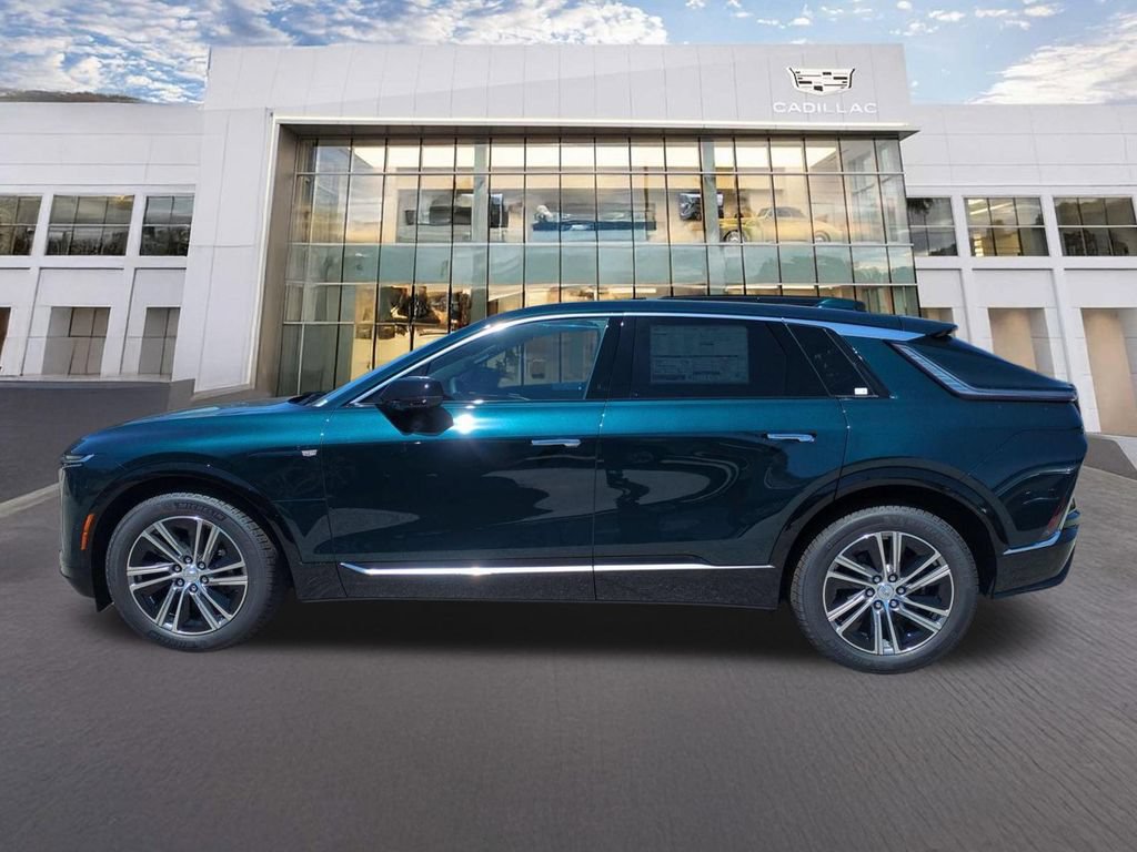 New 2026 Cadillac Lyriq Luxury AWD/4WD image 5