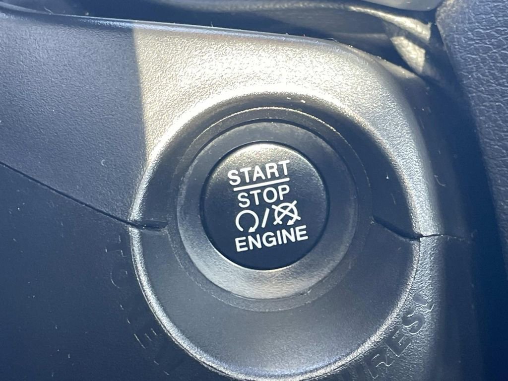 Used 2020 Jeep Renegade Altitude image 24